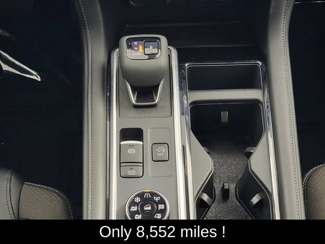 Used 2025 Nissan Pathfinder SL AWD/4WD image 24