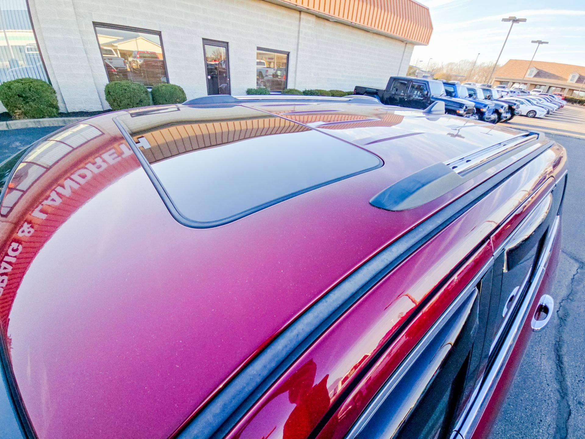 Used 2022 Jeep Grand Cherokee Limited image 24