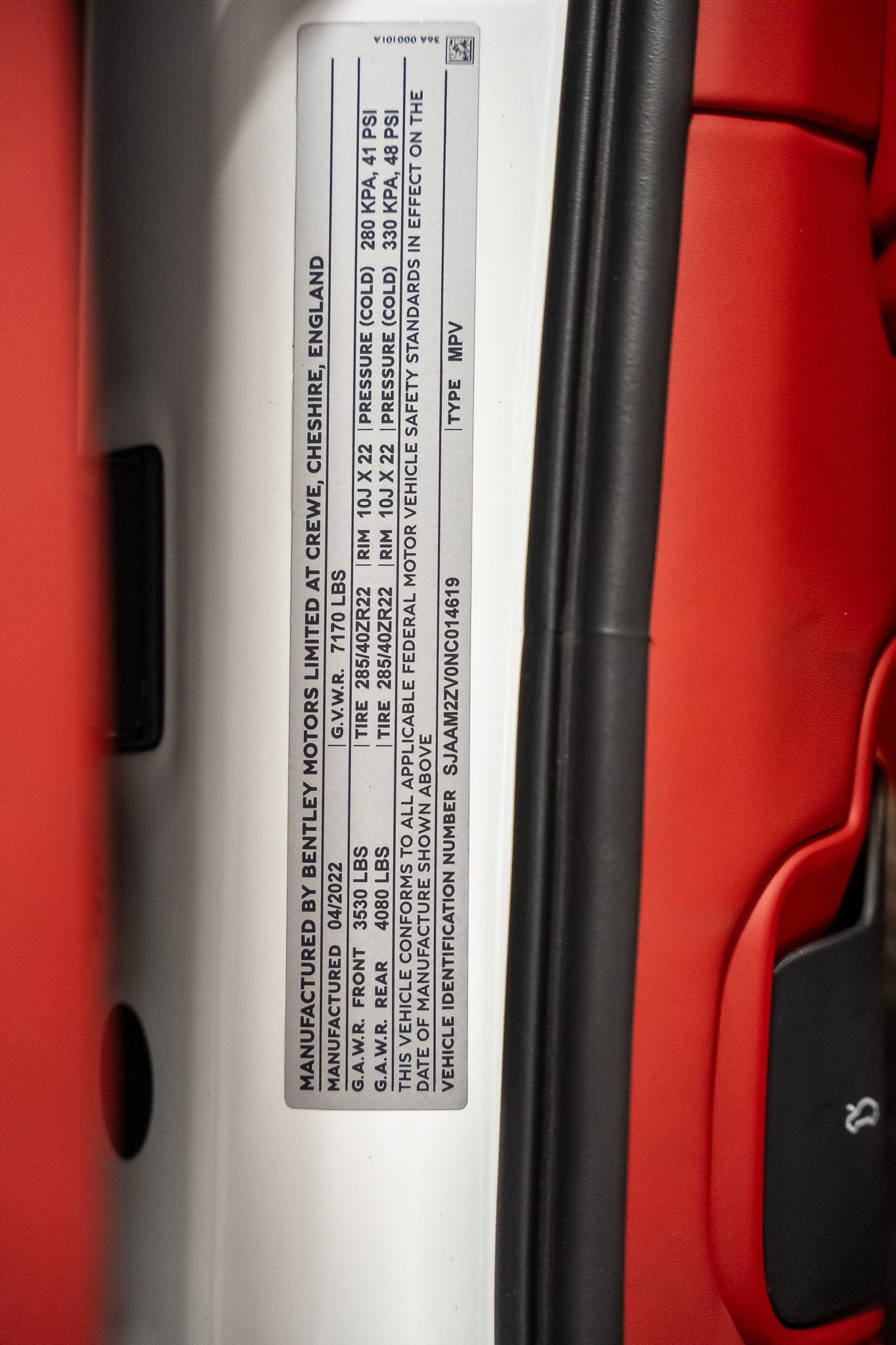 Used 2022 Bentley Bentayga image 58