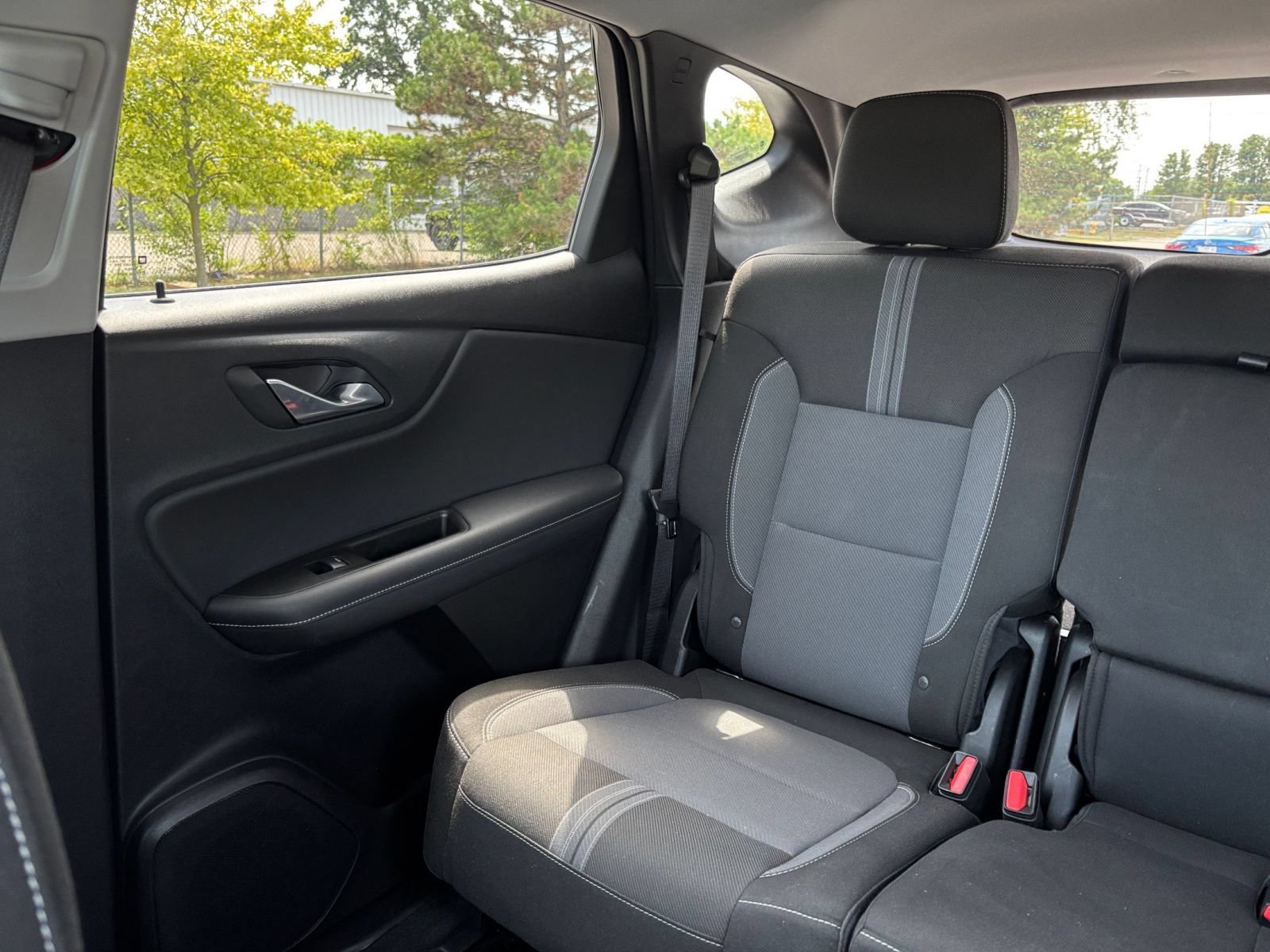Used 2025 Chevrolet Blazer LT FWD image 40