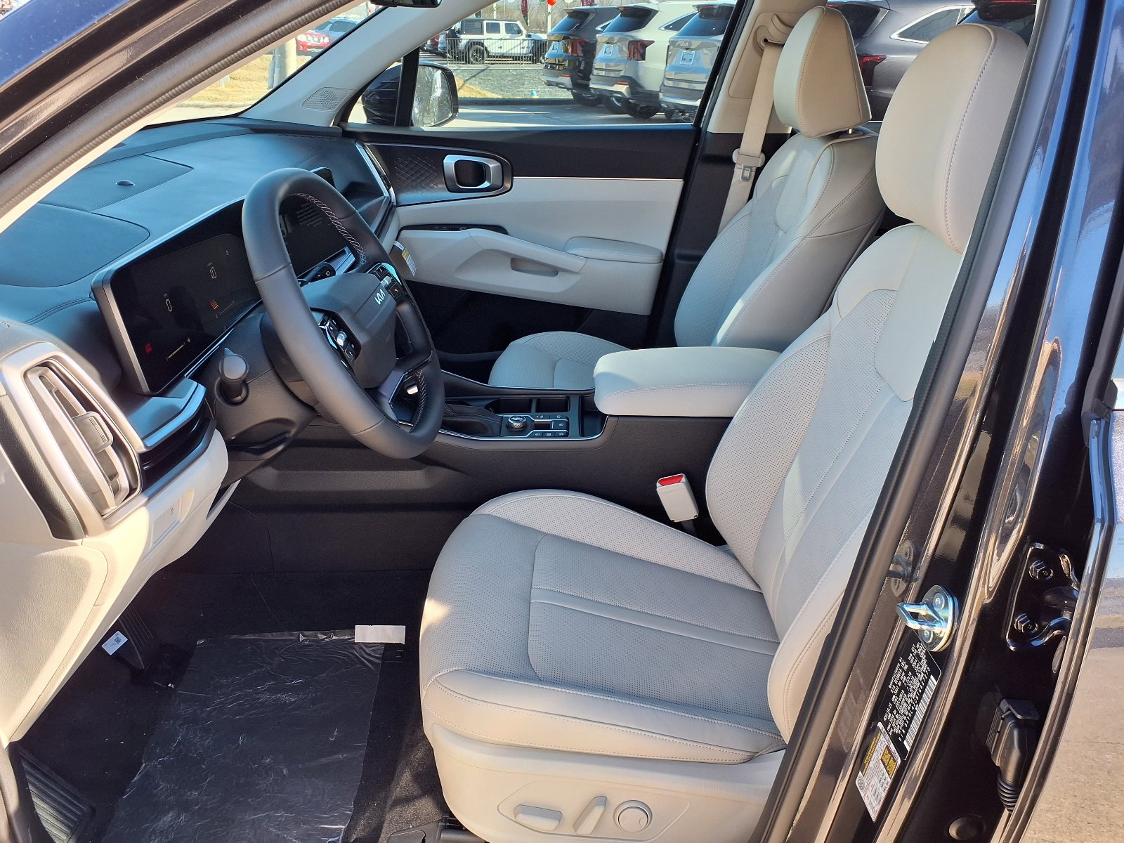 New 2026 Kia Sorento S w/ S Panoramic Sunroof Package image 5