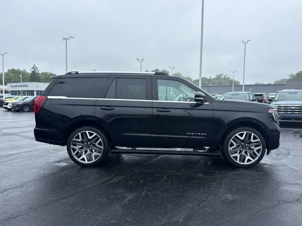 Used 2025 Ford Expedition Platinum w/ Platinum Ultimate Package AWD/4WD image 5
