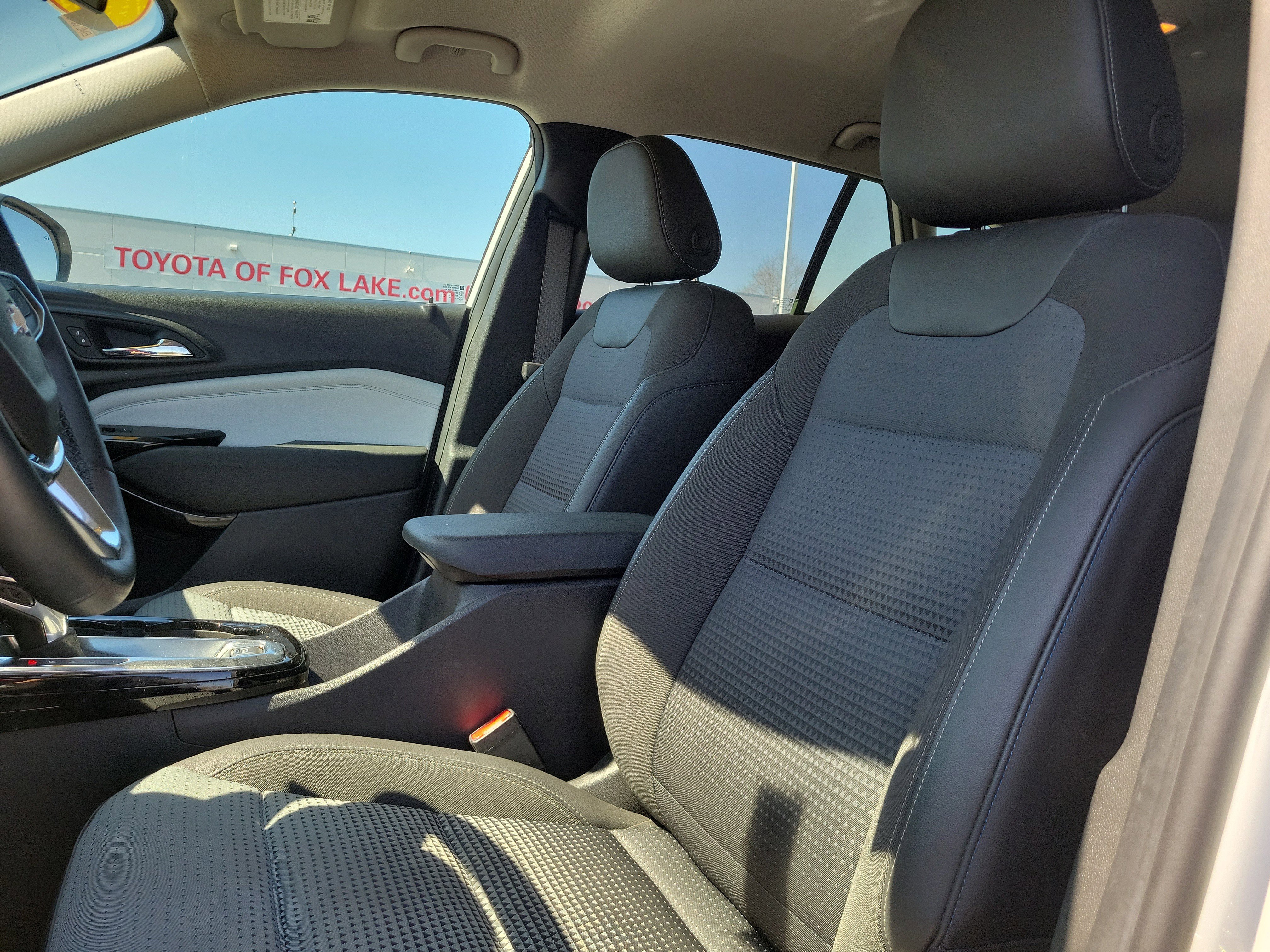 Used 2024 Chevrolet Trax LT w/ Driver Confidence Package FWD image 18