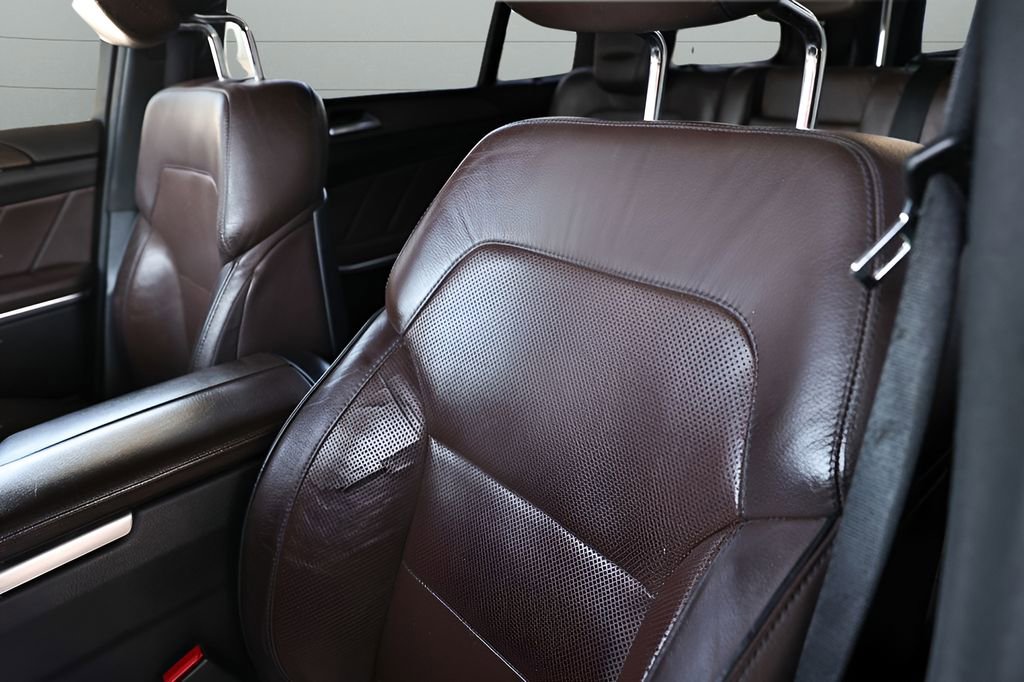 Used 2013 Mercedes-Benz GL 550 4MATIC image 44