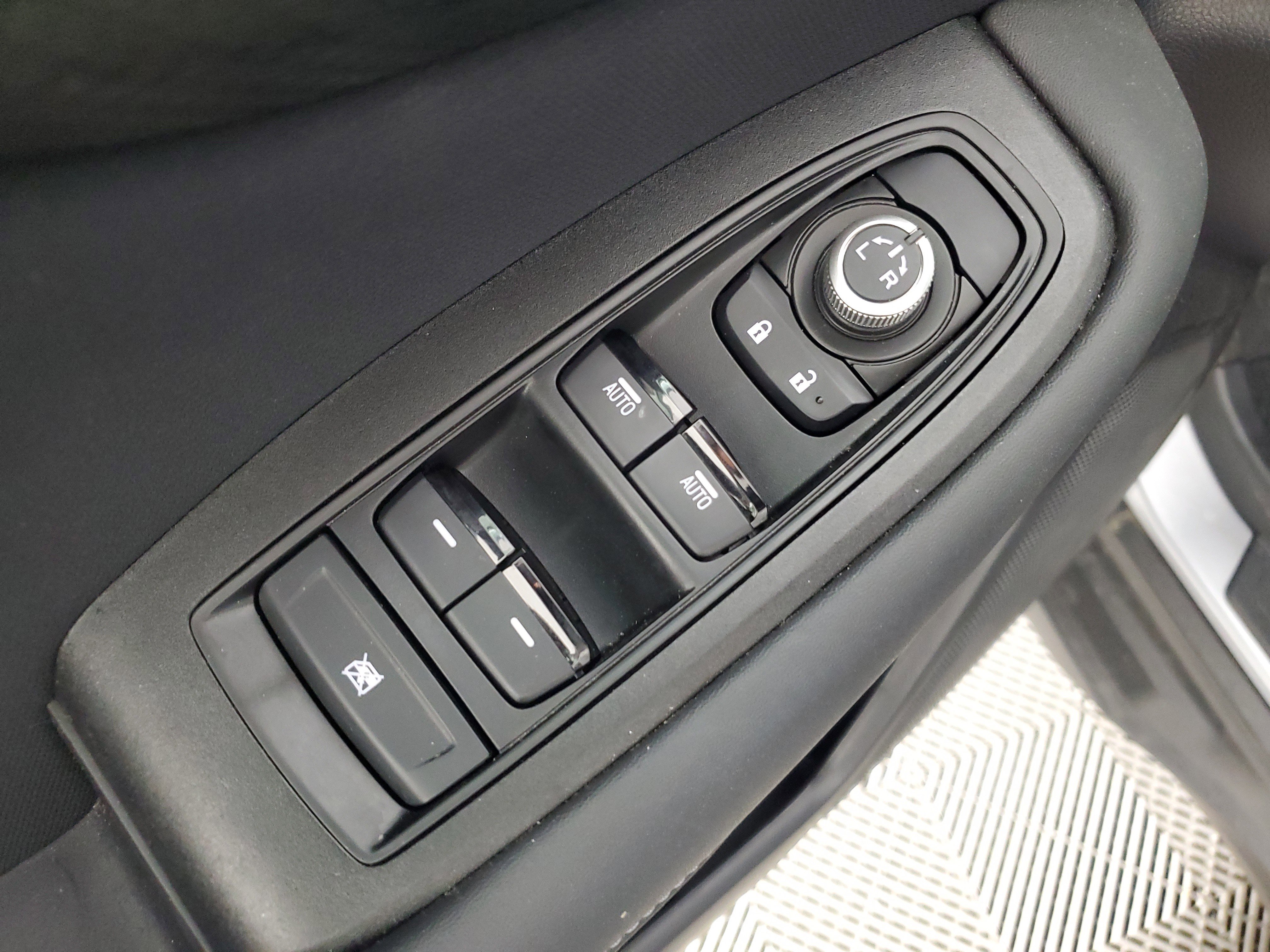 Used 2025 Subaru Outback Premium image 28