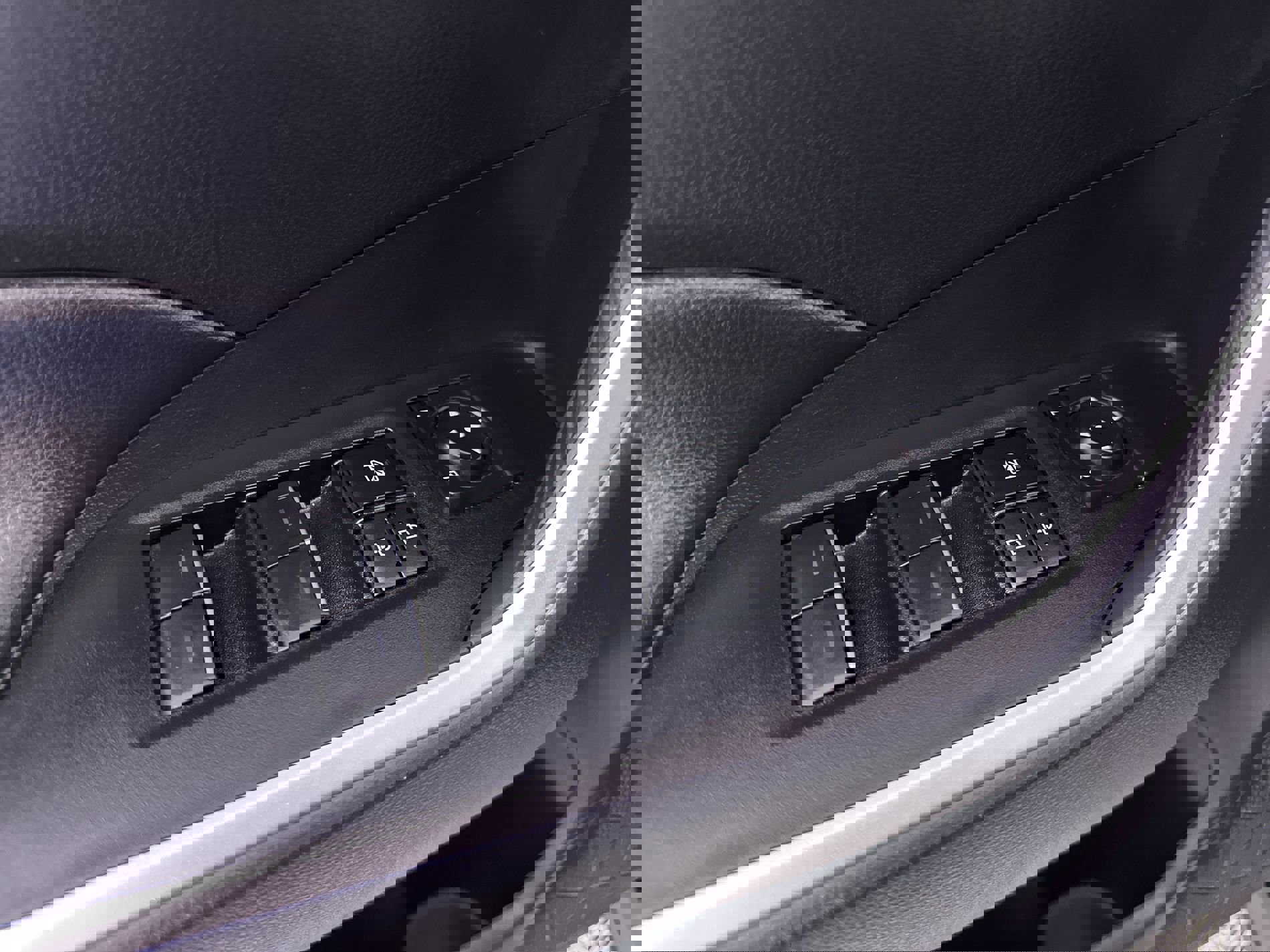 Used 2024 Toyota RAV4 XLE image 60