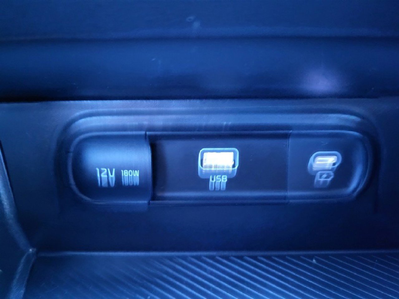 Used 2024 Kia Sportage LX image 37