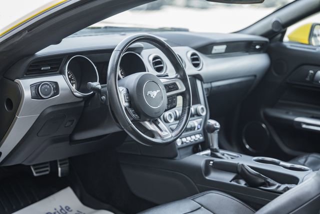 Used 2018 Ford Mustang GT Premium RWD image 30