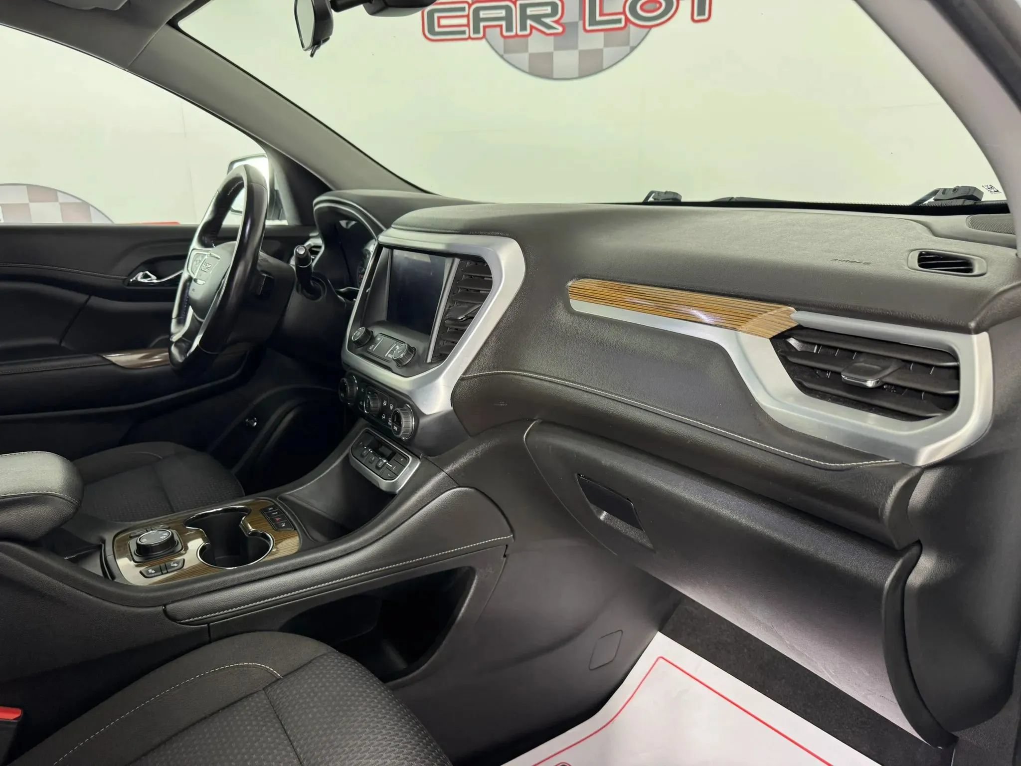 Used 2020 GMC Acadia SLE w/ Driver Convenience Package AWD/4WD image 12