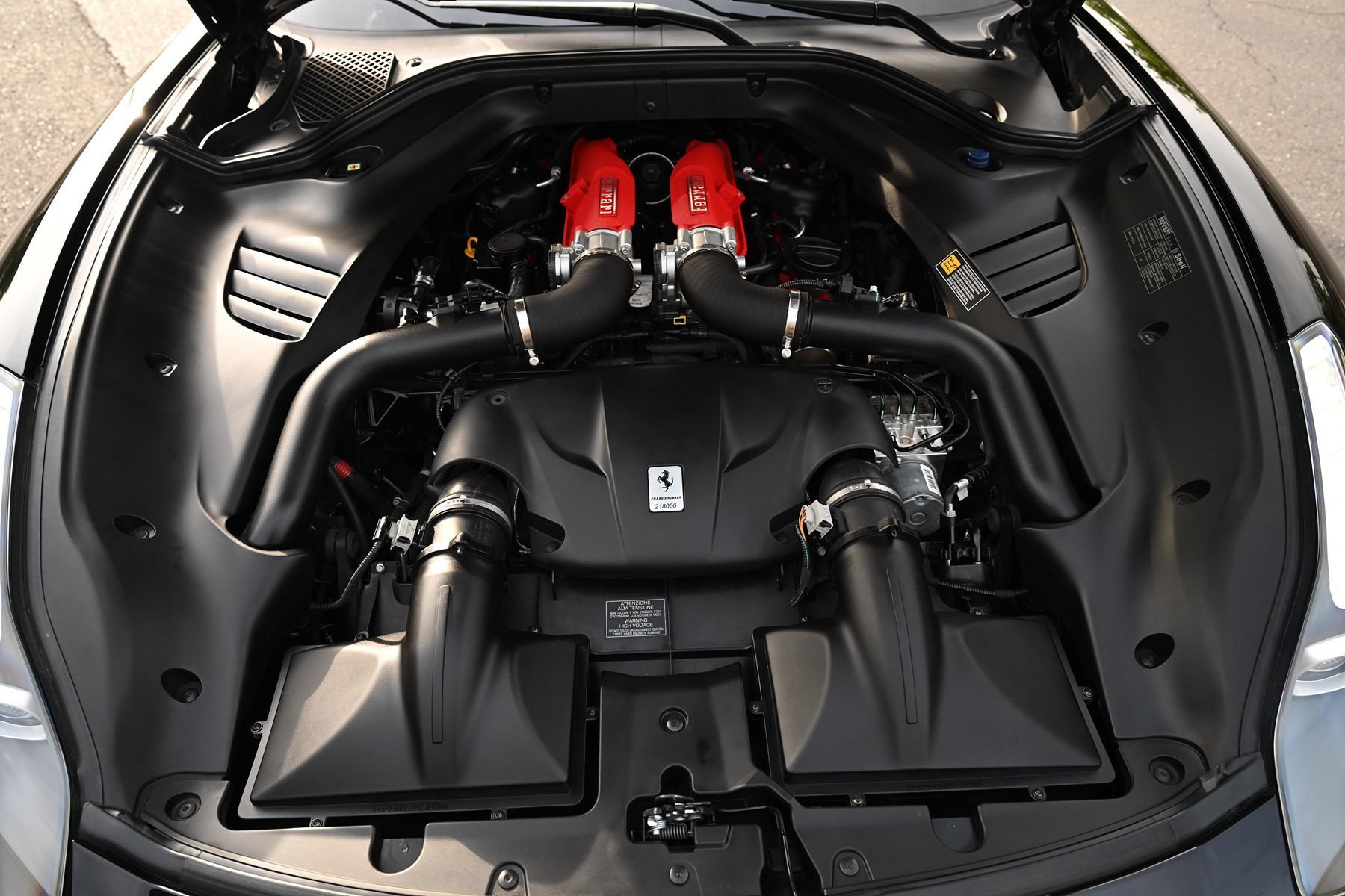 Used 2016 Ferrari California T RWD image 23
