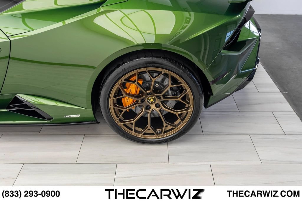 Used 2024 Lamborghini Huracan Tecnica RWD image 18