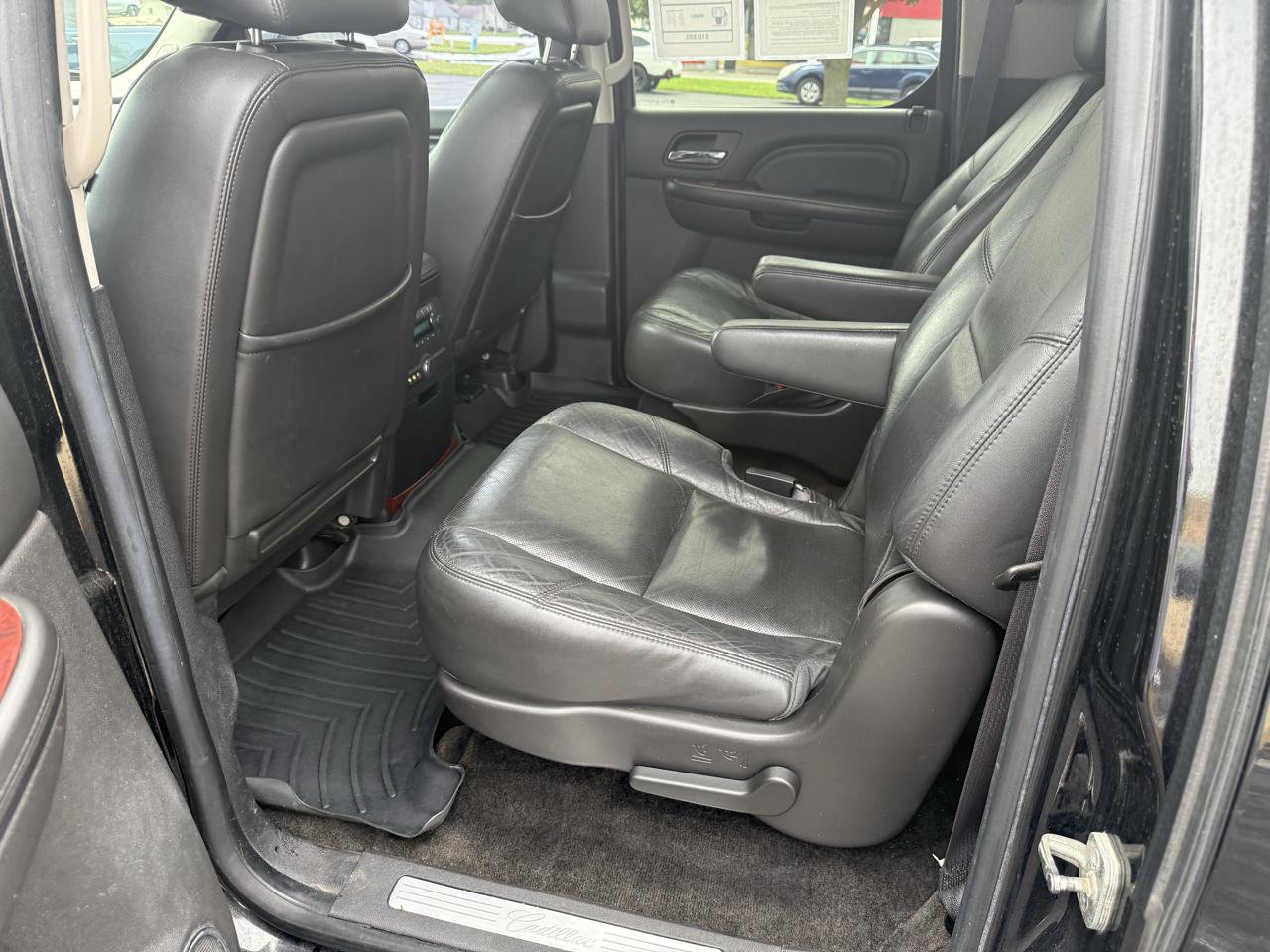 Used 2013 Cadillac Escalade ESV Premium AWD/4WD image 23