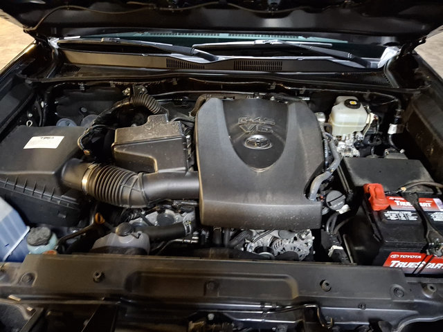 Used 2022 Toyota Tacoma TRD Off-Road w/ Technology Package image 26