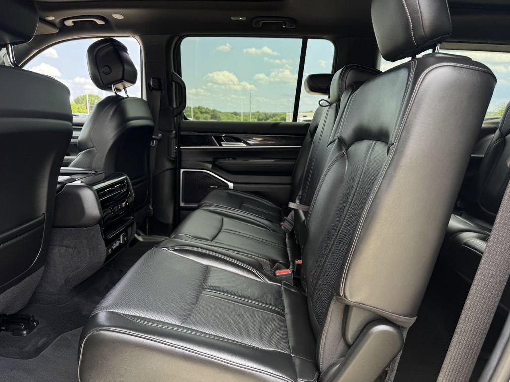 Used 2022 Jeep Wagoneer Series I w/ Premium Group I RWD image 25