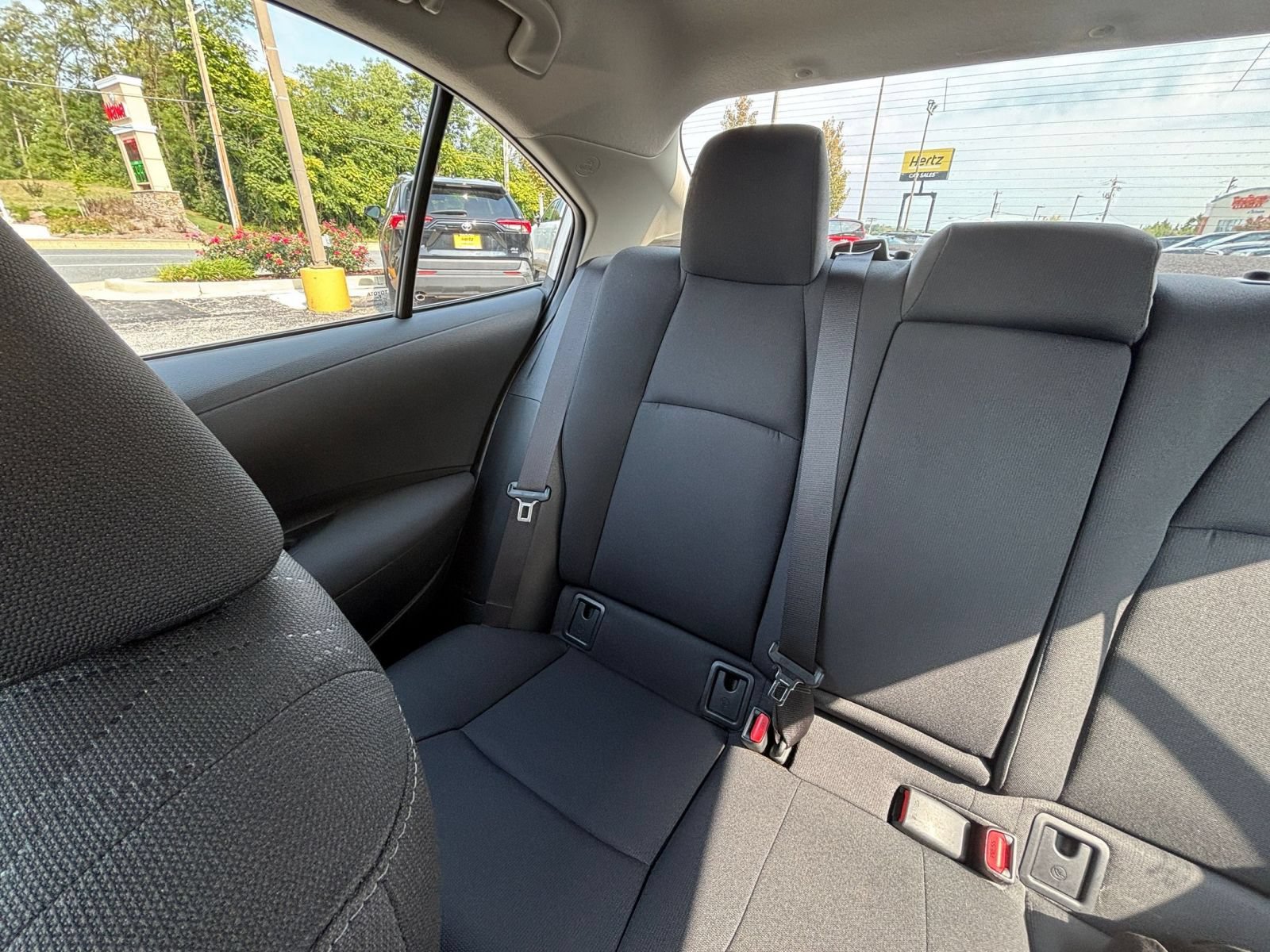 Used 2025 Toyota Corolla LE FWD image 36