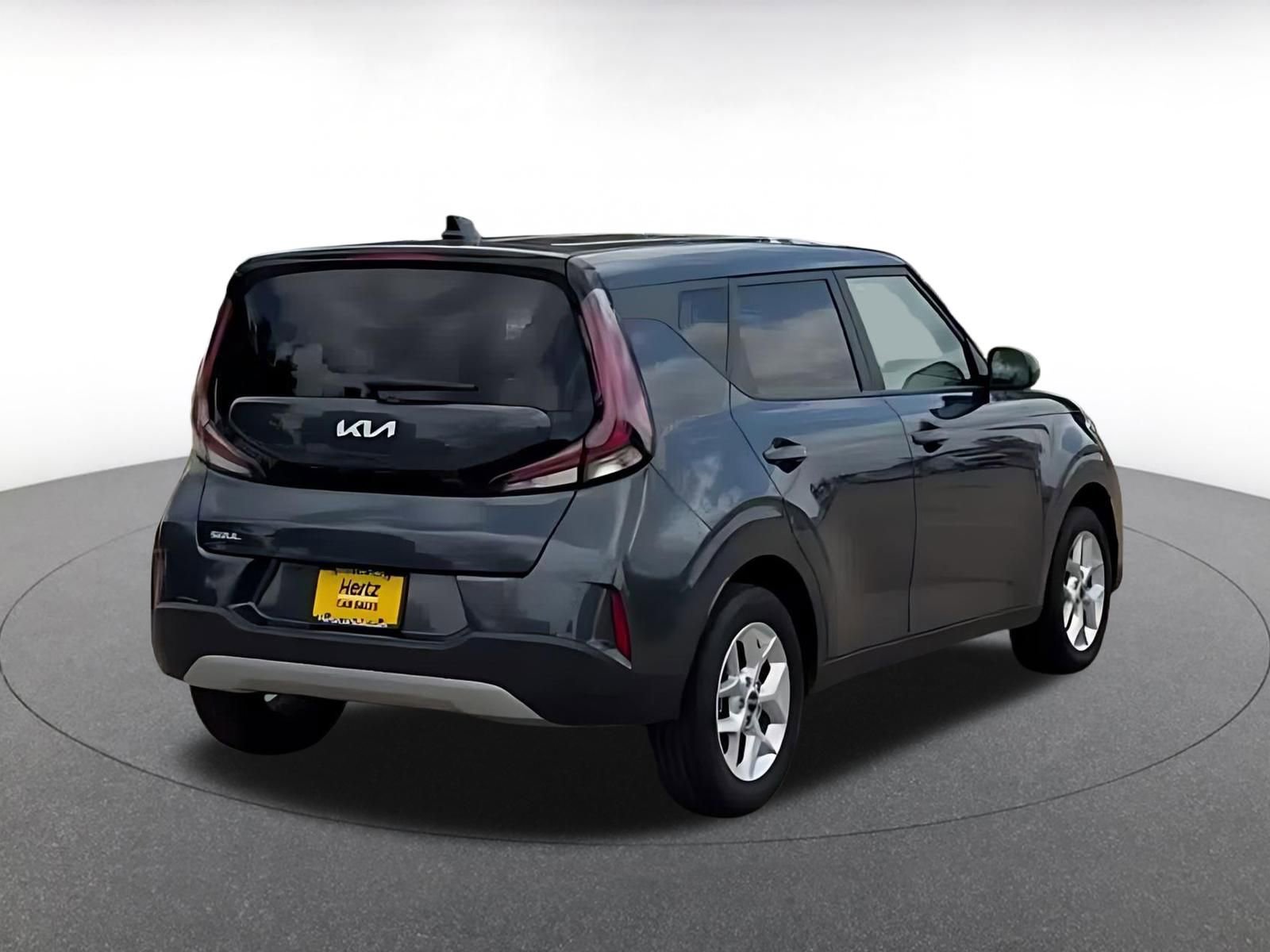 Used 2025 Kia Soul LX w/ LX Technology Package FWD image 14