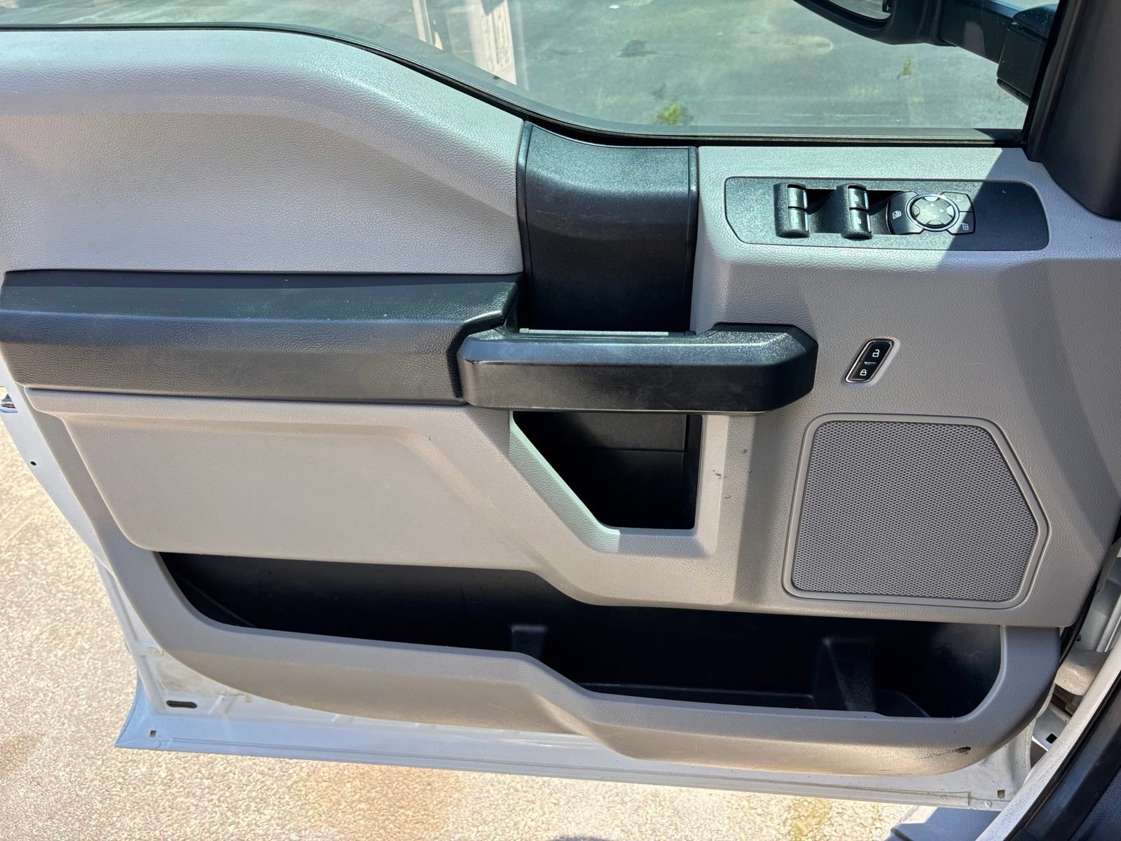 Used 2018 Ford F550 4x4 Crew Cab Super Duty image 14