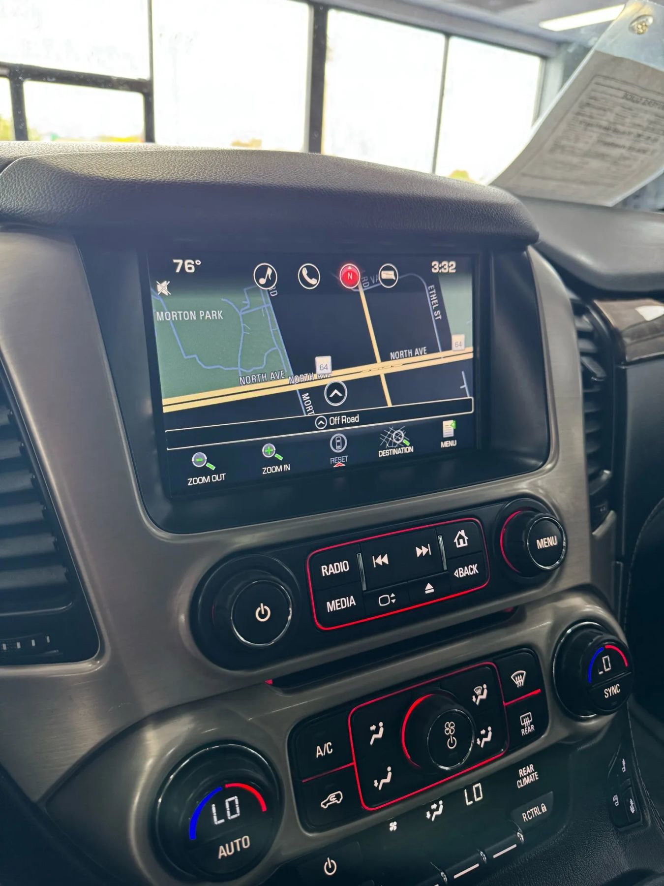 Used 2016 GMC Yukon Denali w/ Enhanced Security Package image 29