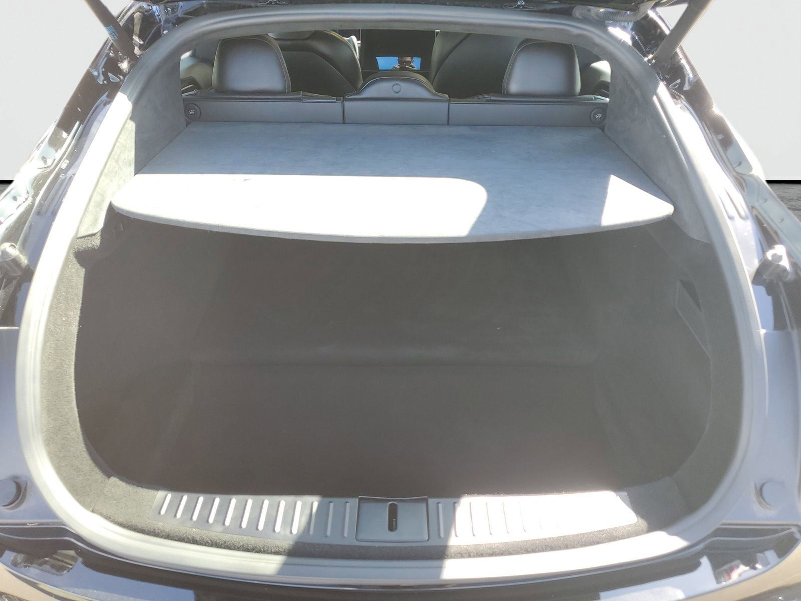 Used 2021 Tesla Model S Plaid image 8