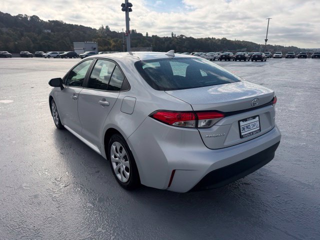 Used 2024 Toyota Corolla LE FWD image 5