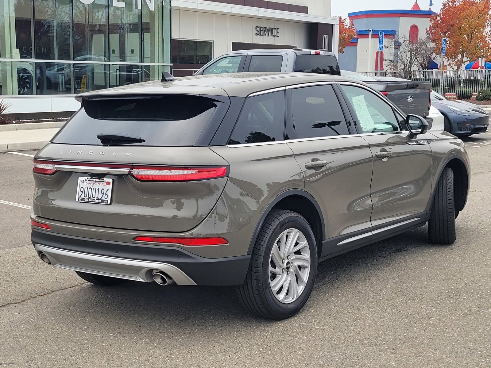 Used 2025 Lincoln Corsair FWD image 4