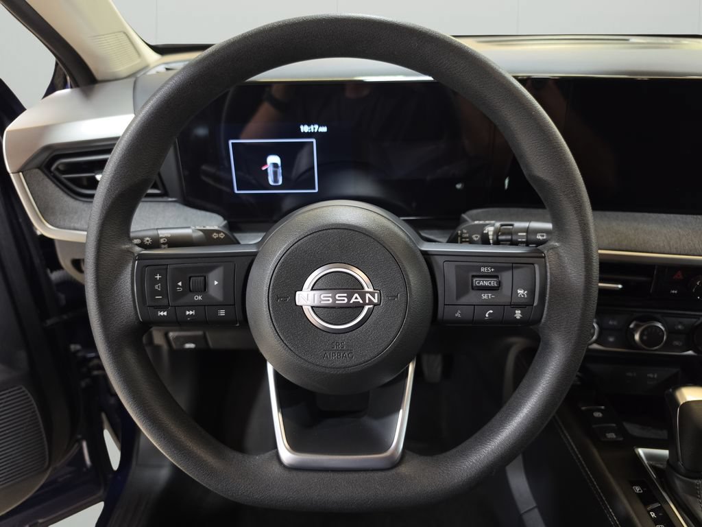 Used 2025 Nissan Kicks SV AWD/4WD image 19
