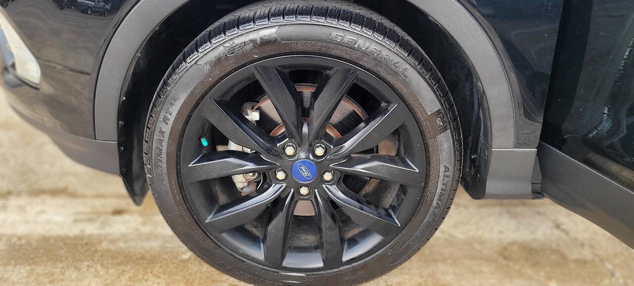 Used 2018 Ford Escape SE w/ SE Sport Appearance Package AWD/4WD image 22