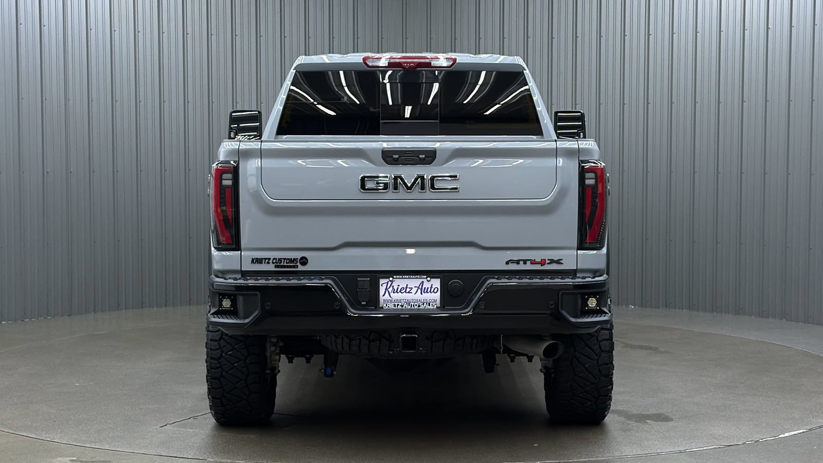 Used 2025 GMC Sierra 2500 AT4X AWD/4WD image 4