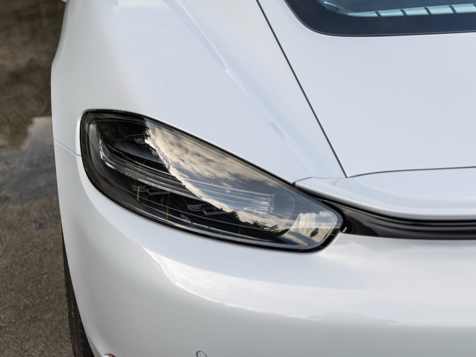 Certified 2024 Porsche 718 Cayman GT4 image 19