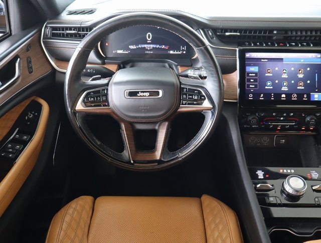 Used 2021 Jeep Grand Cherokee L Summit w/ Luxury Tech Group V image 21