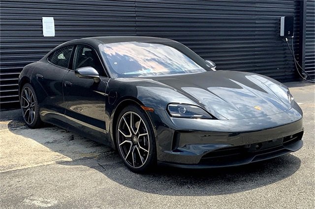 New 2025 Porsche Taycan image 12