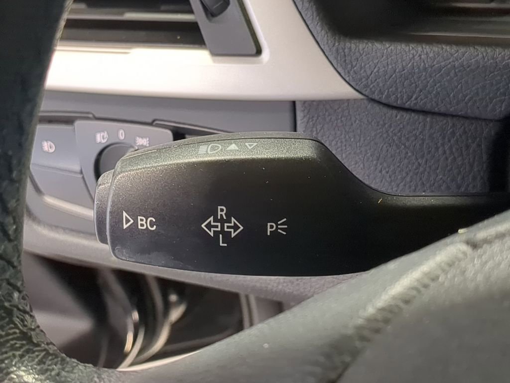 Used 2014 BMW 320i xDrive Sedan image 31