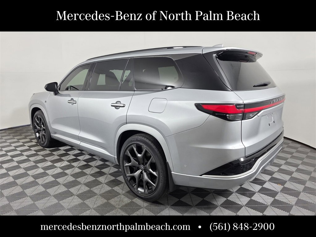 Used 2025 Lexus TX 500h AWD image 4