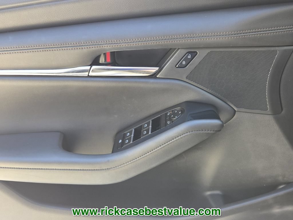Used 2022 MAZDA MAZDA3 s FWD image 32