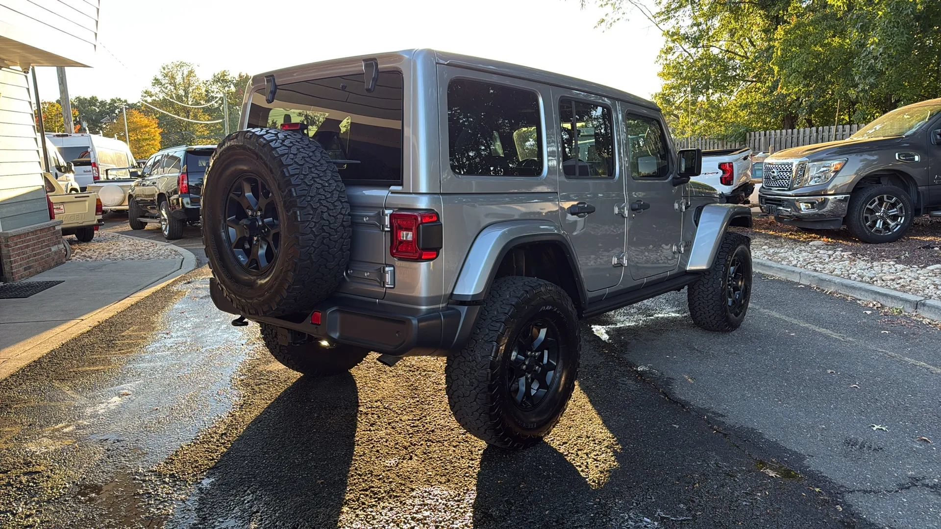Used 2019 Jeep Wrangler Unlimited Sahara w/ Quick Order Package 24M Moab AWD/4WD image 5