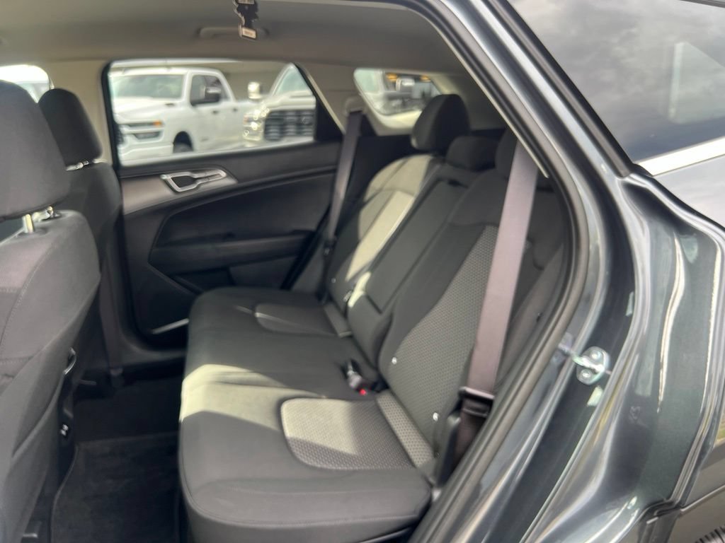 Used 2026 Kia Sportage LX FWD image 31