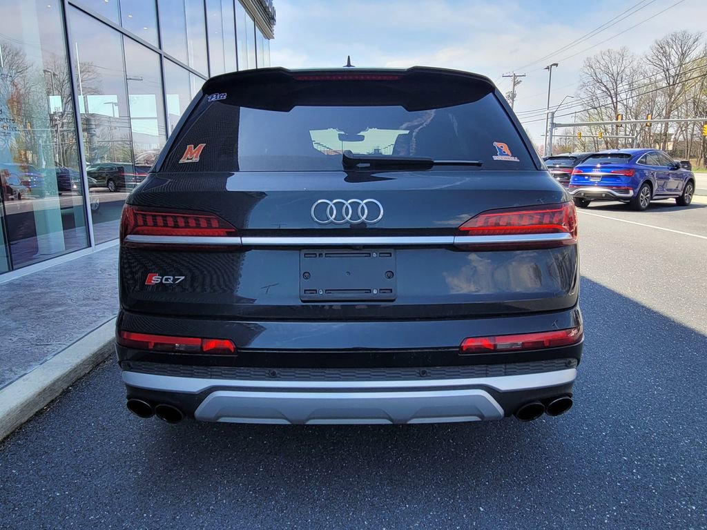 Used 2022 Audi SQ7 Premium Plus w/ SQ7 Executive Package image 4