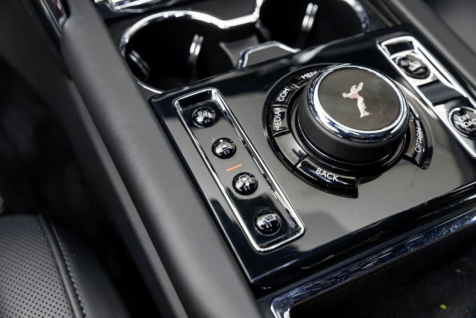 Certified 2022 Rolls-Royce Cullinan AWD/4WD image 26