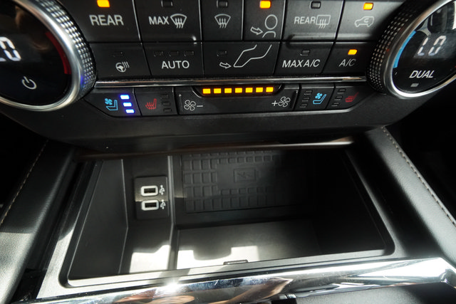 Used 2019 Ford Expedition Platinum RWD image 19