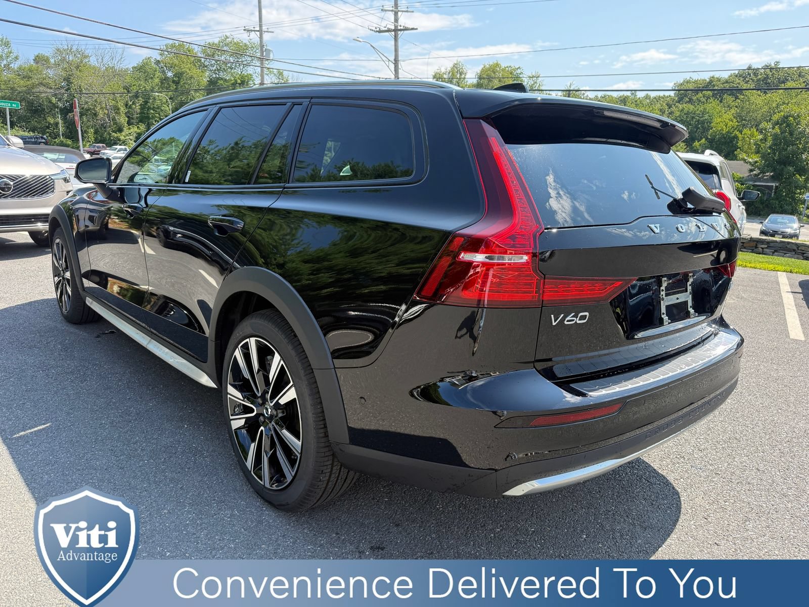New 2026 Volvo V60 B5 Cross Country Ultra w/ Protection Package Premier AWD/4WD image 6