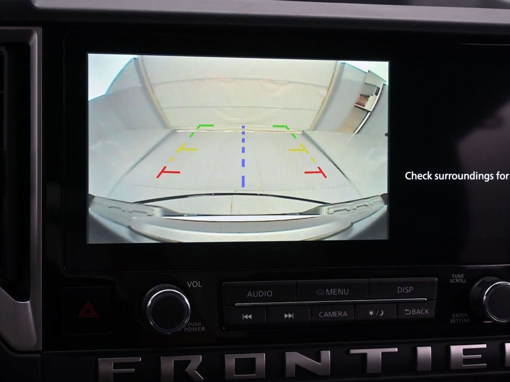 Used 2025 Nissan Frontier SV image 21