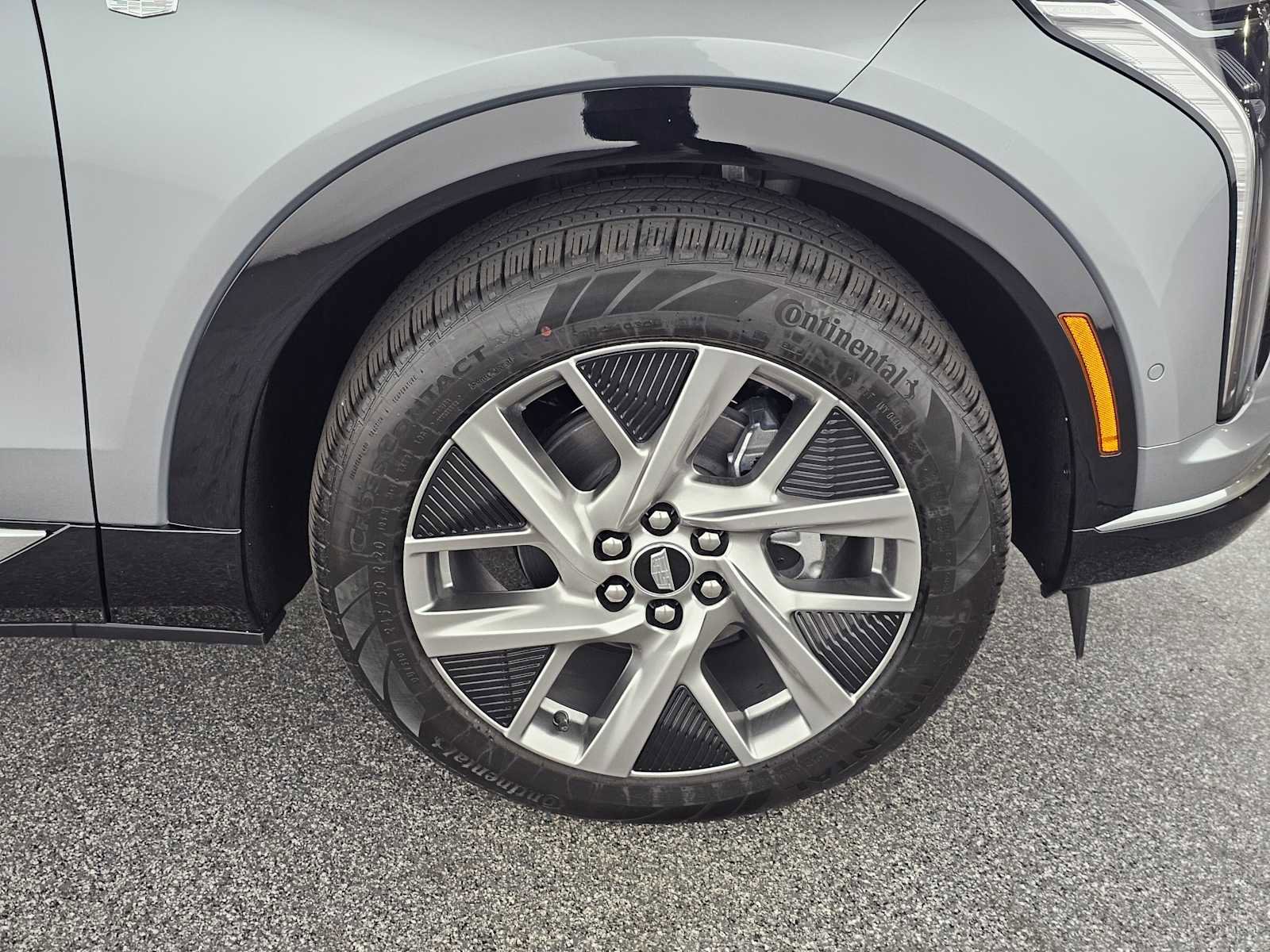 New 2026 Cadillac Optiq Luxury 1 image 9