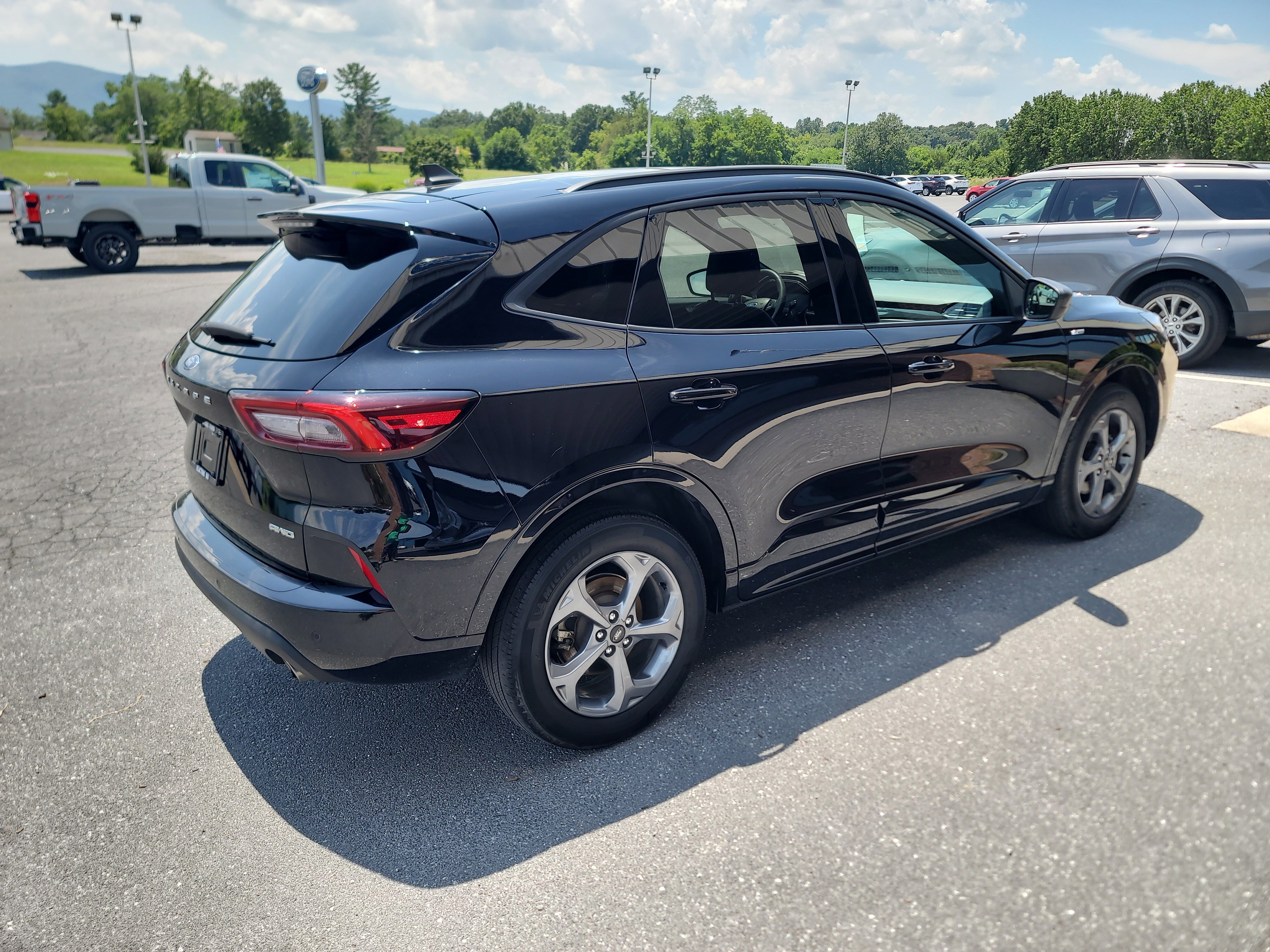 Used 2023 Ford Escape ST-Line w/ Tech Pack #1 image 6