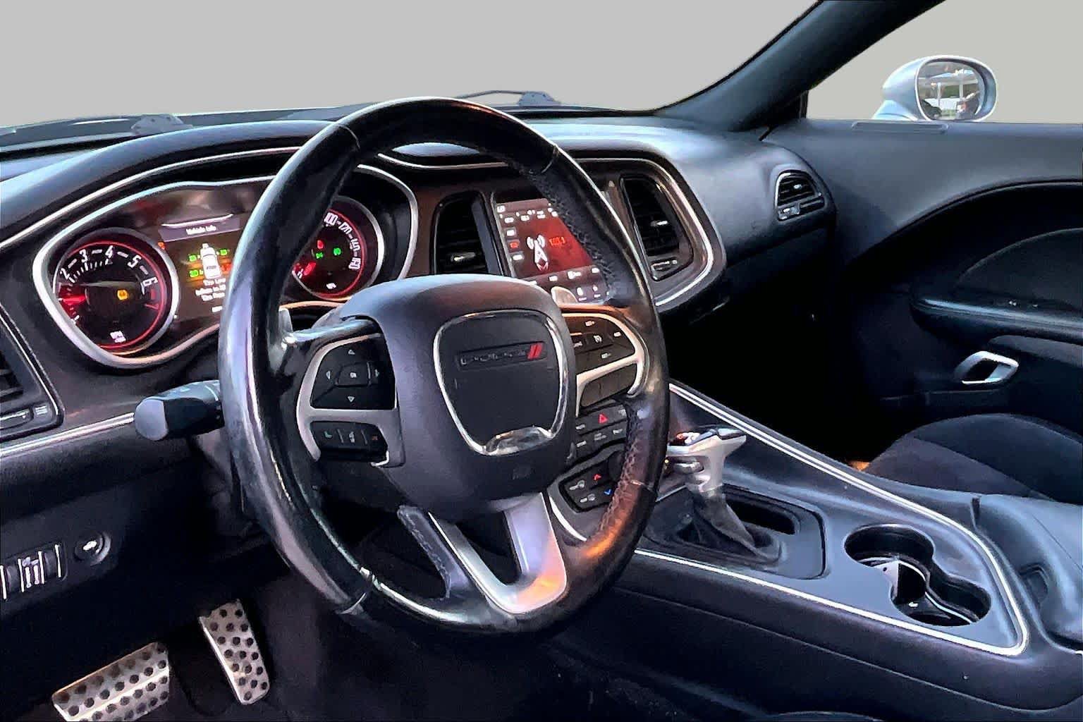Used 2018 Dodge Challenger SXT Plus RWD image 6