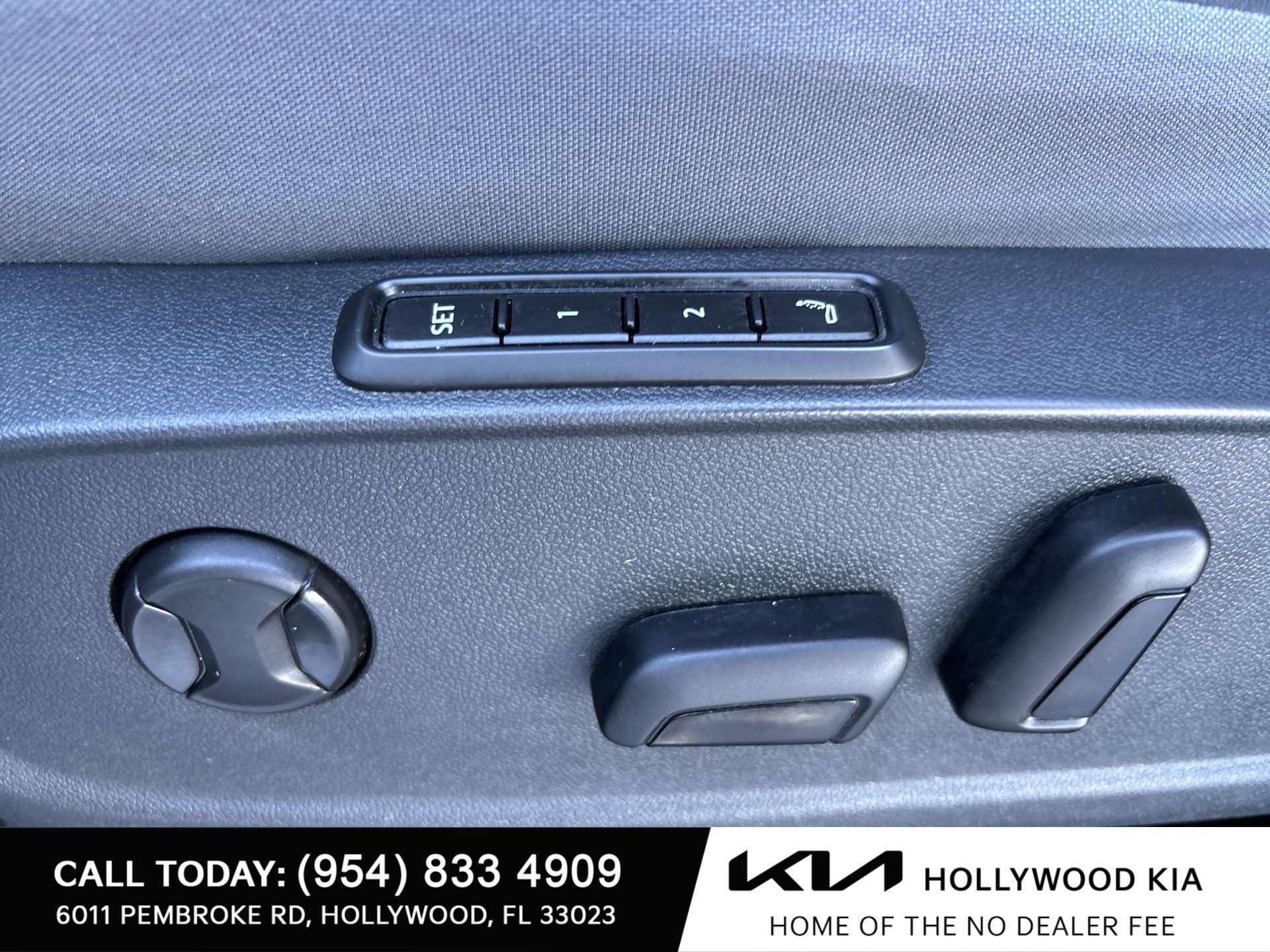 Used 2023 Volkswagen ID.4 Pro S AWD/4WD image 14