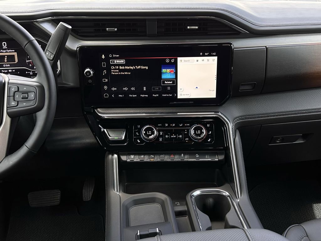 Used 2025 GMC Sierra 3500 Denali AWD/4WD image 17