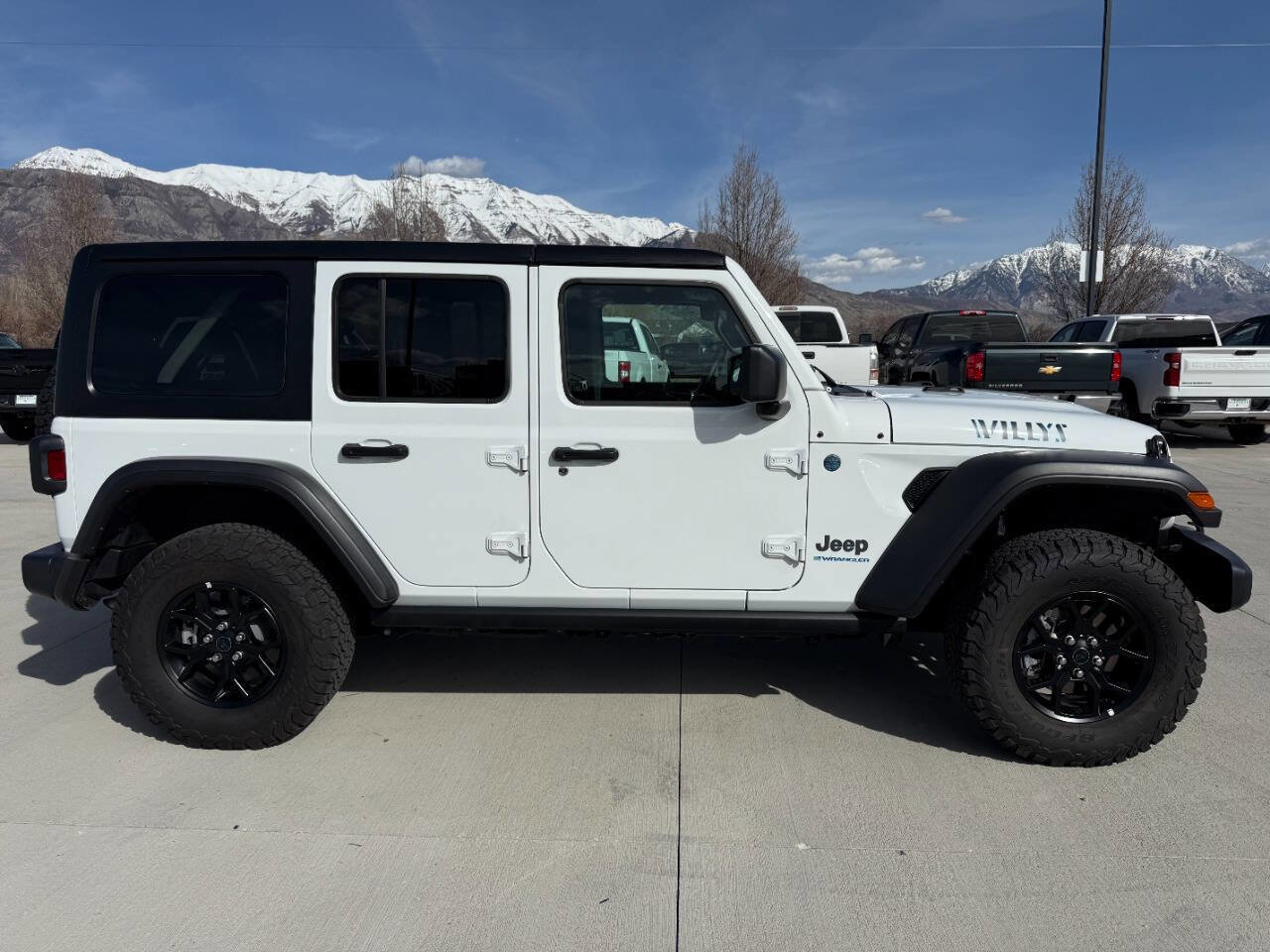 Used 2025 Jeep Wrangler Unlimited Sport S 4xe image 2