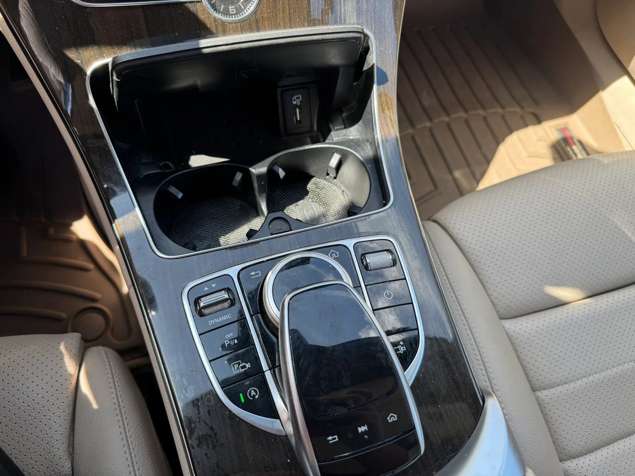 Used 2019 Mercedes-Benz C 300 4MATIC Cabriolet w/ Multimedia Package image 9