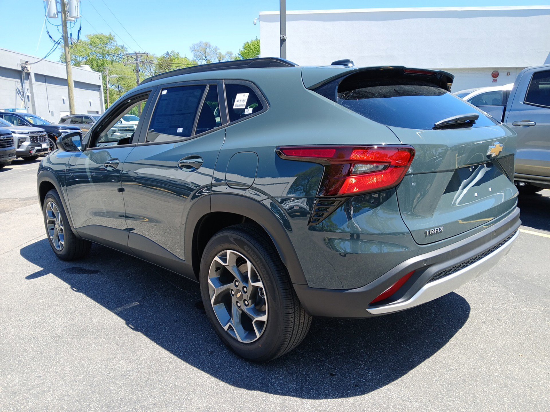 New 2026 Chevrolet Trax LT w/ Driver Confidence Package FWD image 5