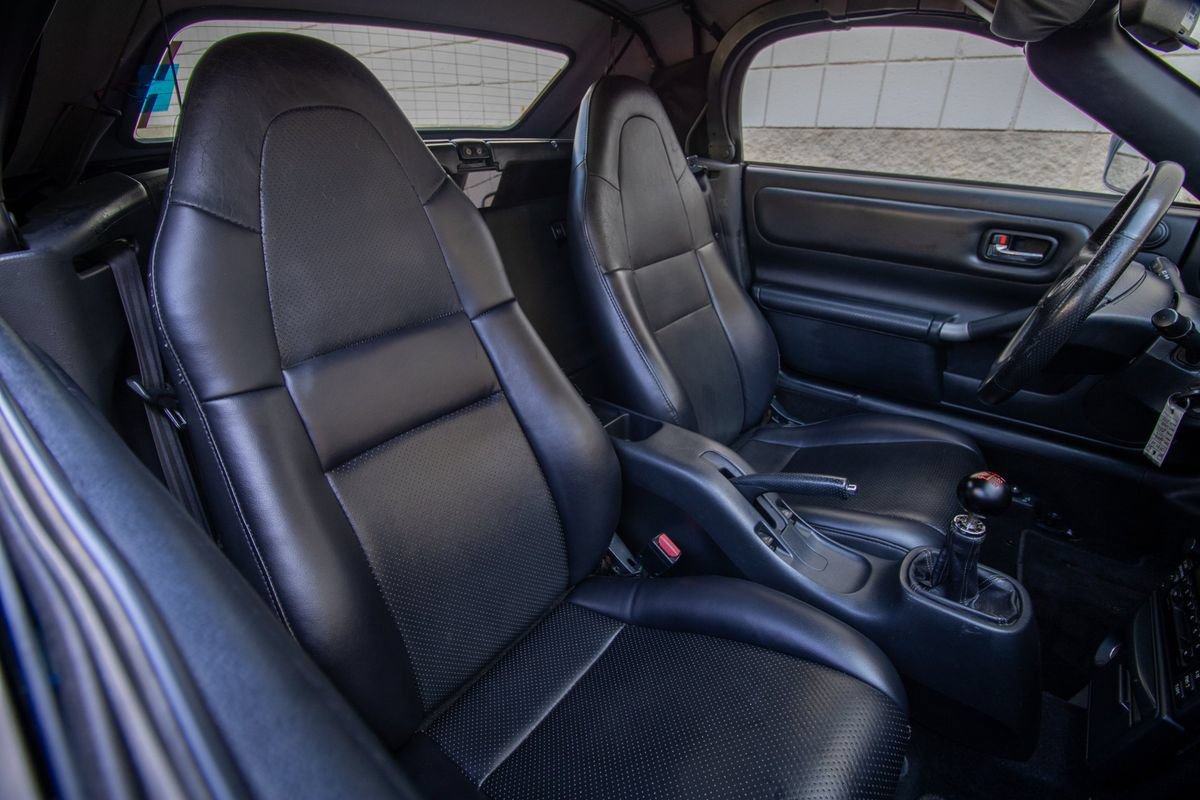 Used 2002 Toyota MR2 RWD image 14